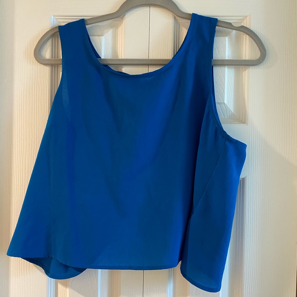 Forever 21 blue camisole with cute bow back